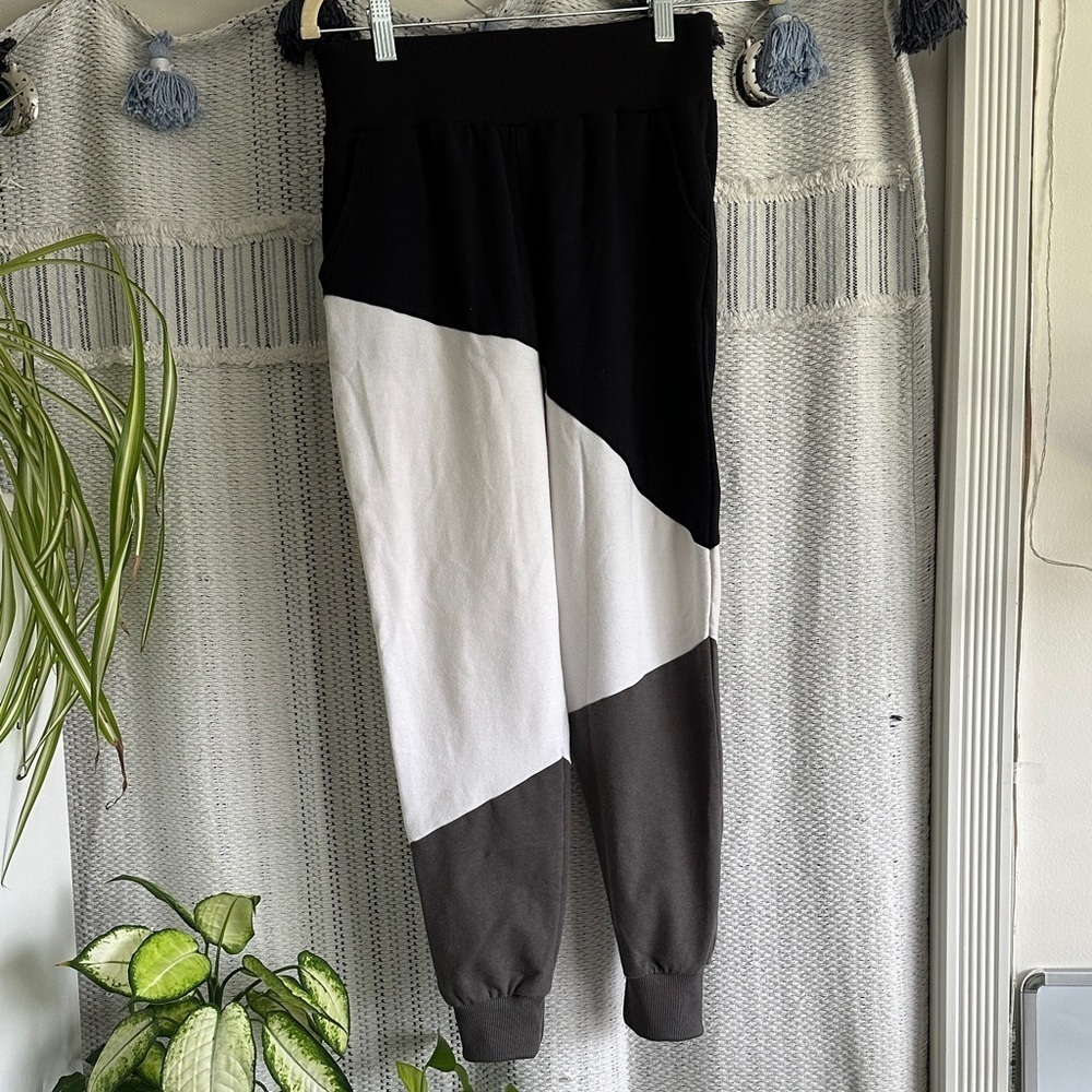 🌸Kids Black, White, hip hop Dance Wear